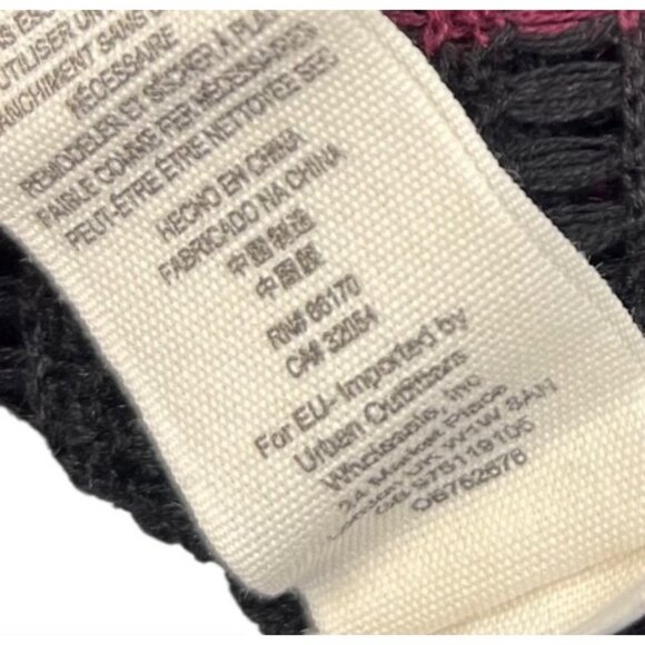 Small Free People Babes Only Black Short Sleeve Sweater Mesh Urban Outfitters - Picture 9 of 9